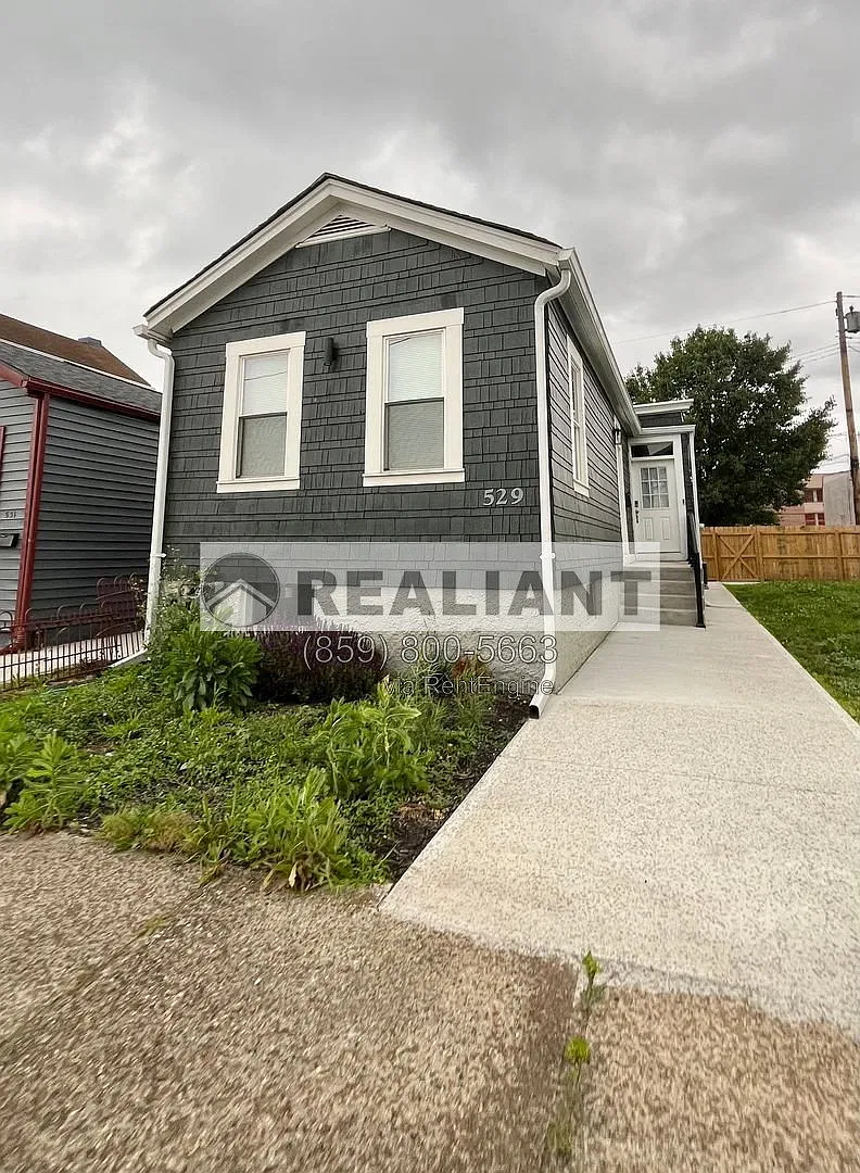 1 bed, 1.0 bath, $1,700 — Photo 1