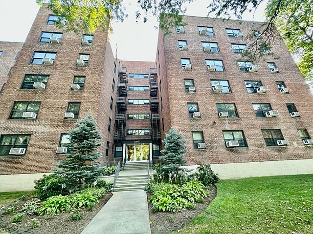 1st image of 211-02 75th Ave #4P