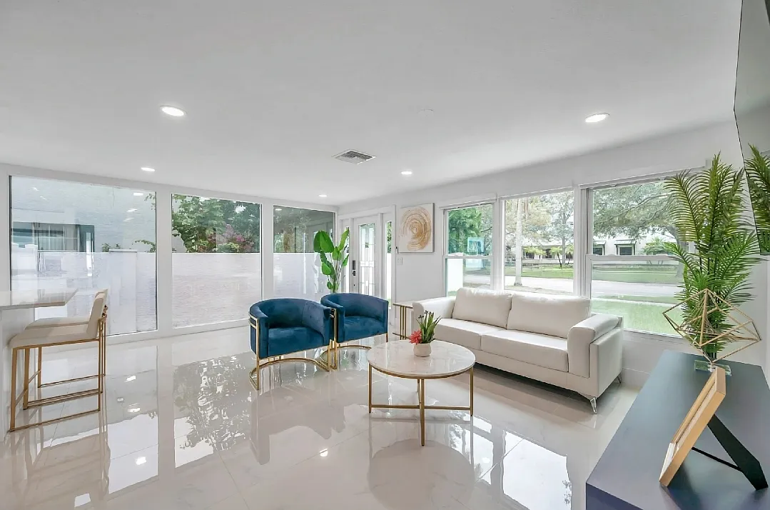 3 bed, 1236 sqft, $3,100 — Photo 4