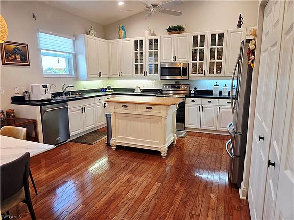 3rd image of 6775 Huntington Lakes CIR #202