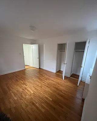 Rented by Queens Apartments Realty LLC | media 21