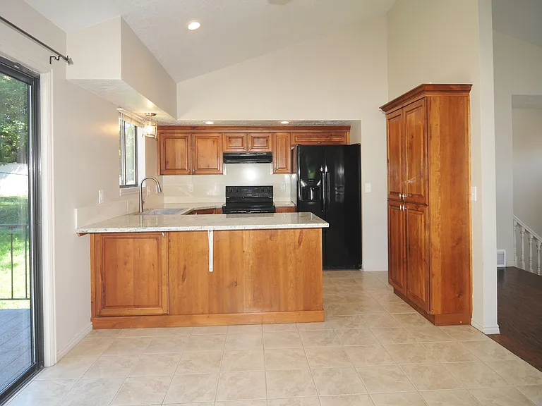 1179 E 2450 N — Photo 29