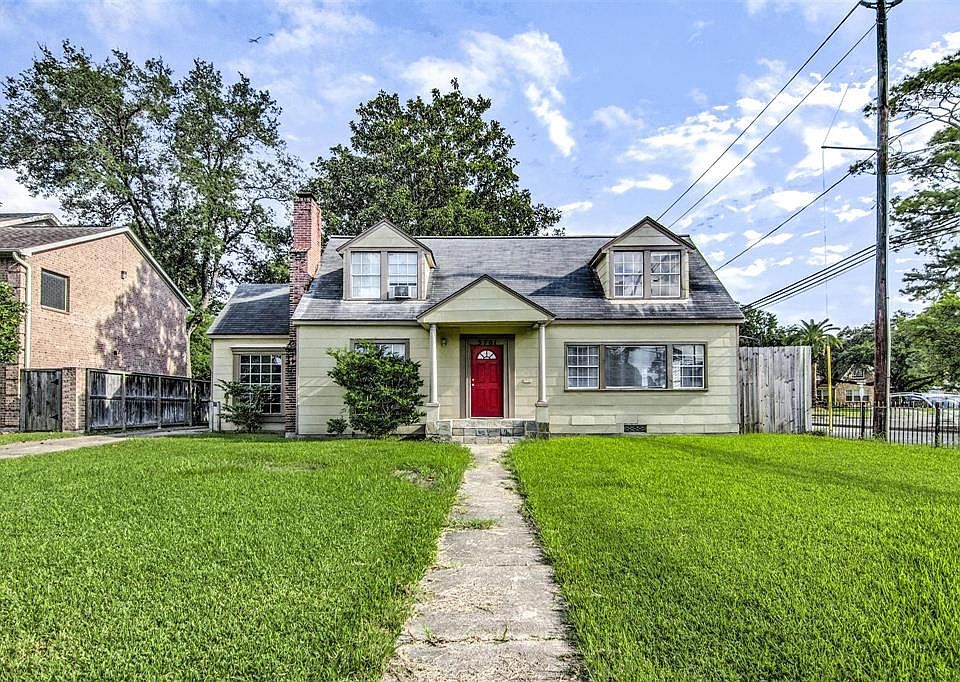 1st image of 3761 Parkwood Dr