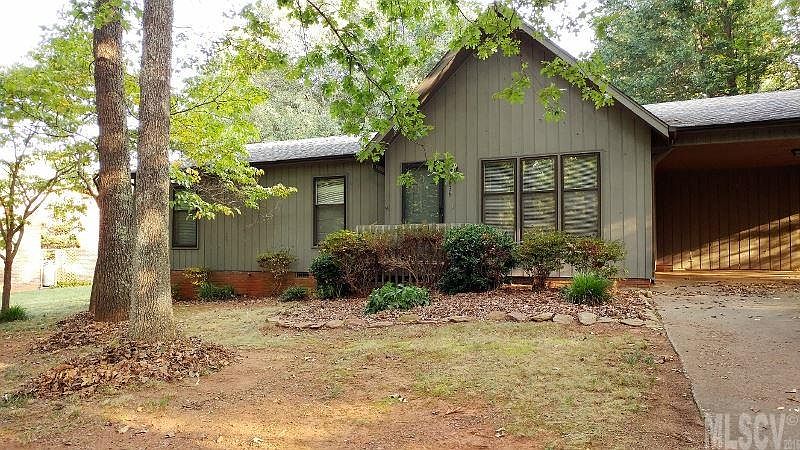 1st image of 1838 Woodridge Cir