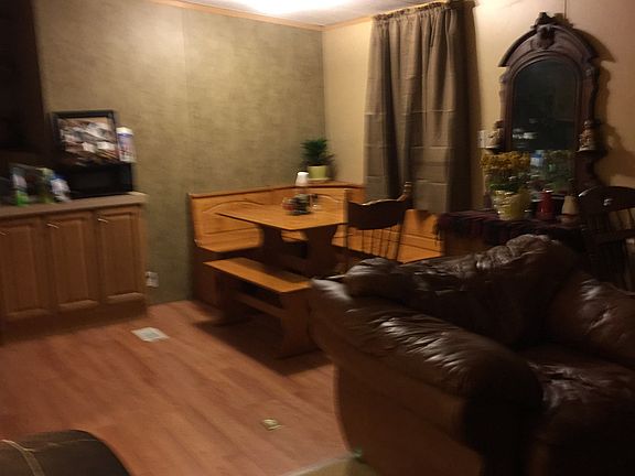 3rd image of 415 Sunny Dale Dr