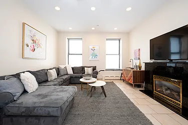 Rented by R New York