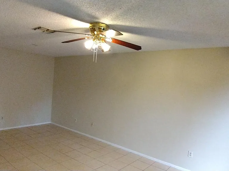 8041 Puffin Dr — Photo 3