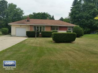 1600 N Calhoun Rd, Brookfield, WI 53005