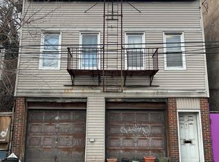 109 Brook St, Staten Island, NY 10301