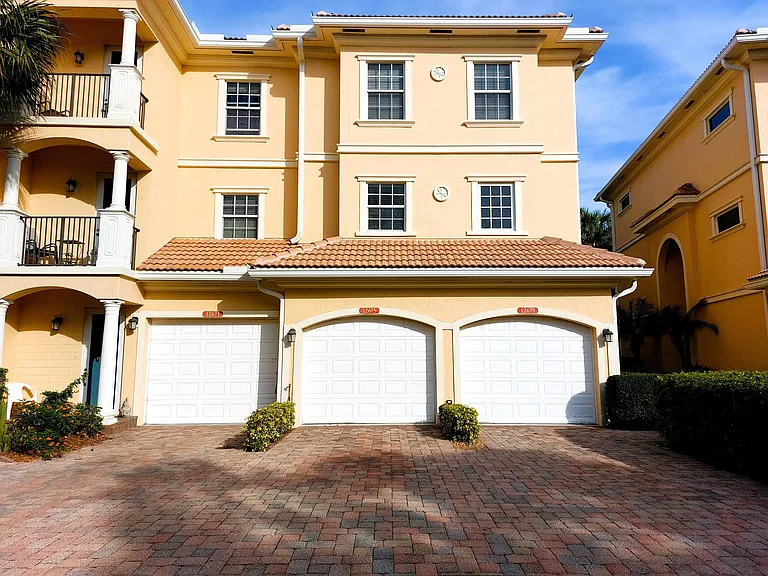 12675 SE Old Cypress Dr #903 — Photo 37