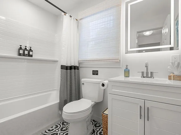 1742 Boston Post Rd — Photo 16
