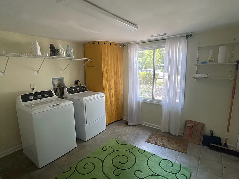 1202 Macqueen Ave #A — Photo 5