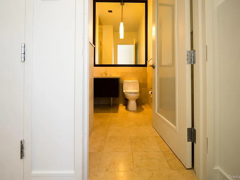 25 Leroy Pl #Penthouse 1 — Photo 11
