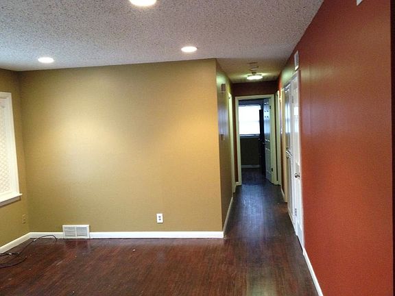 Who needs white walls? Why not add richness?