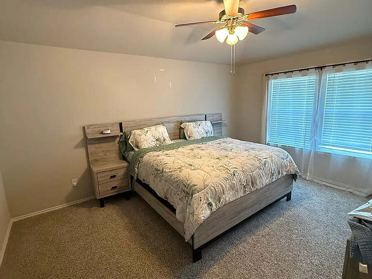 146 Ellenora Dr — Photo 4
