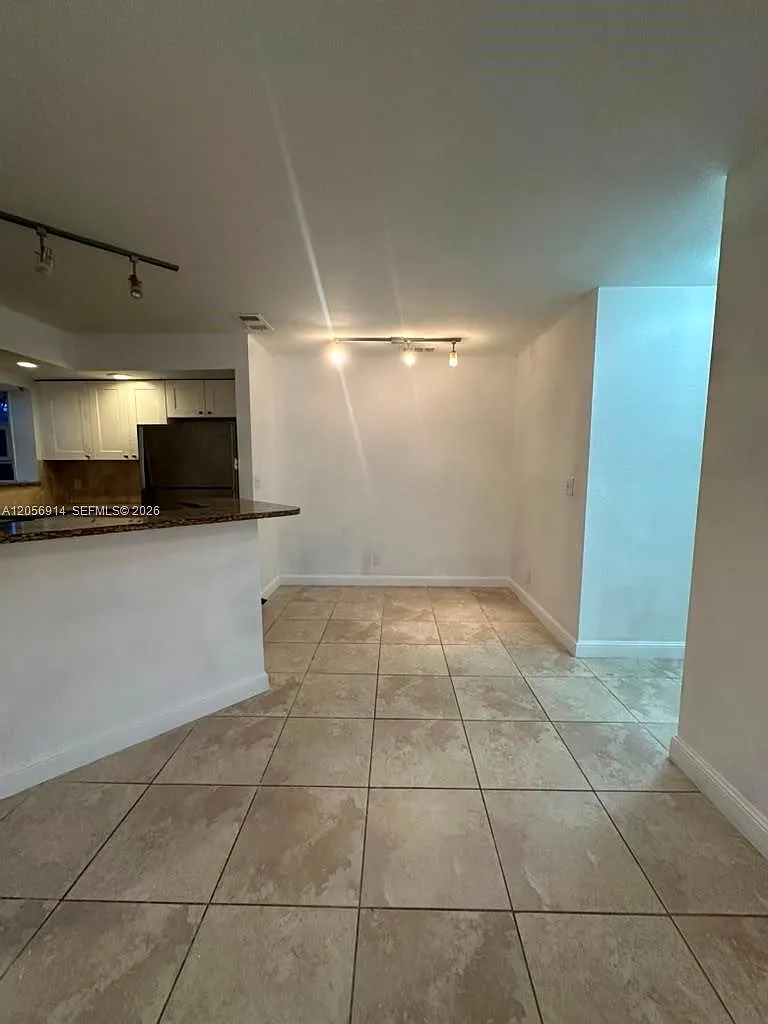 Coral Key Condo — Photo 3