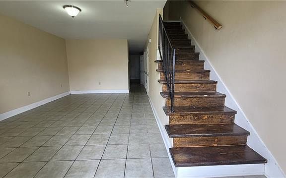 2nd image of 8912 Bunker Hill Rd