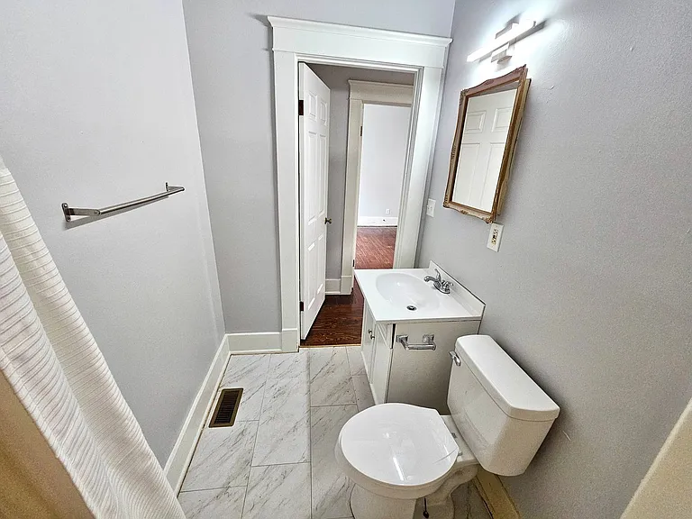 1406 S. 1st Street — Photo 8