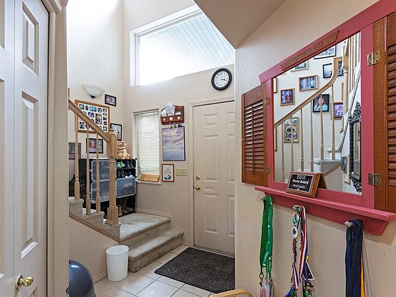 5th image of 123 Grandview Way