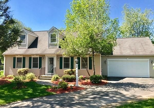 1st image of 12 Juniper Wood Dr
