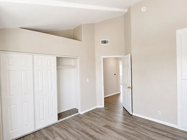 14714 S Budlong Ave #4 — Photo 22