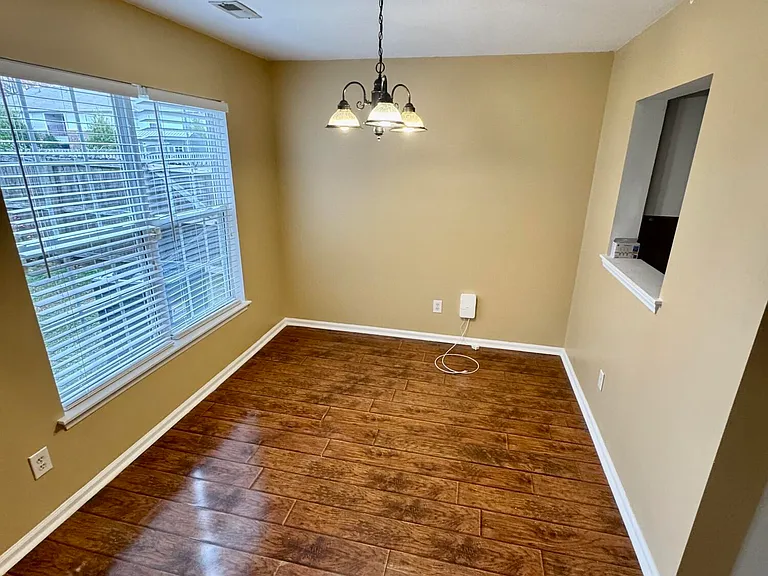 2506 B Bluff View Ct #B — Photo 16