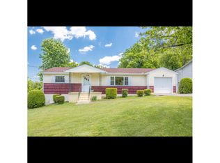360 Greens Lake Cir, Rossville, GA 30741