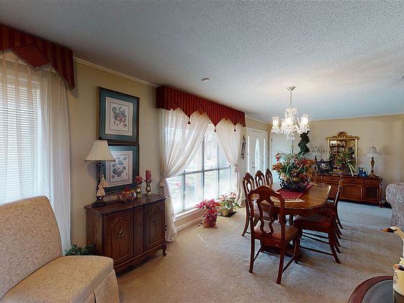 4th image of 2605 Leopard Dr