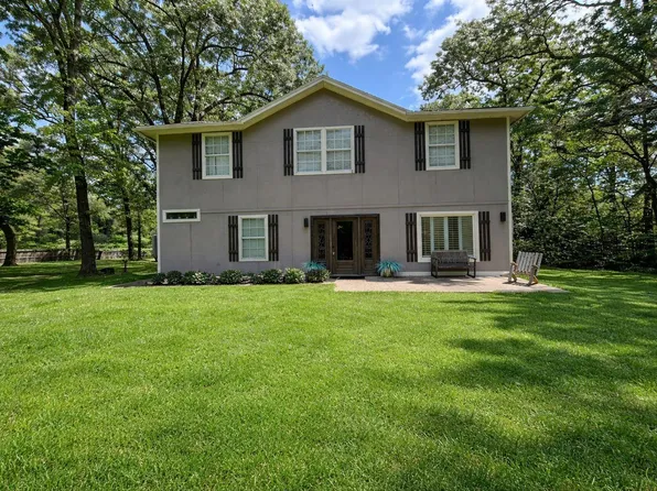 15392 Paradise Point Dr, Willis, TX 77318