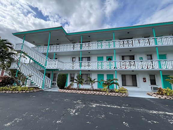 2nd image of 131 Shore Ct APT A2