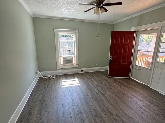 4th image of 307 S Jacob St #B