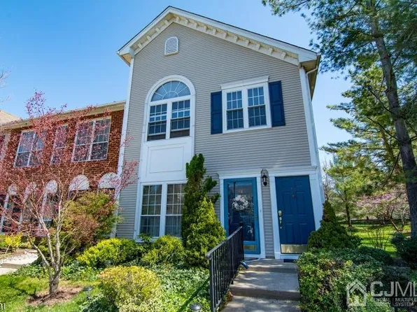 63 Gregory Ln #2816, Franklin Park, NJ 08823