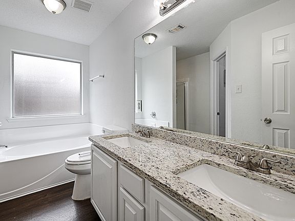 5th image of 10257 Tustin Ter