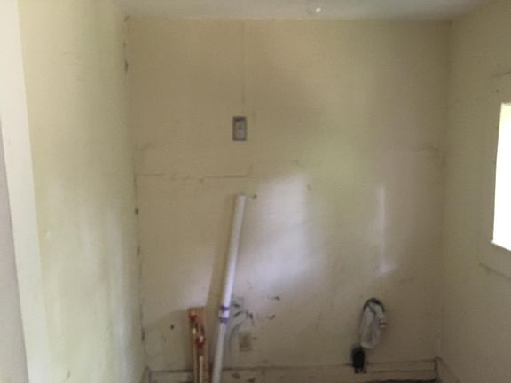 5th image of 1447 N Main St