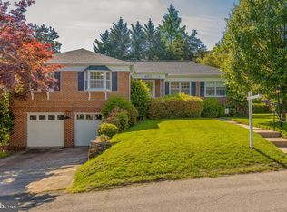 6824 32nd St NW, Washington, DC 20015