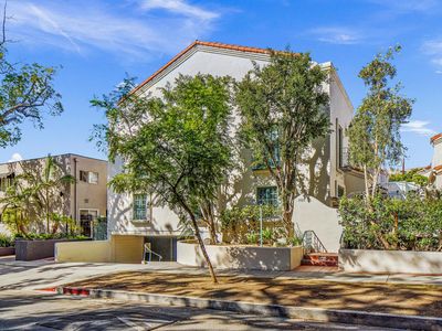 1123 N Flores St APT 11, West Hollywood, CA, 90069