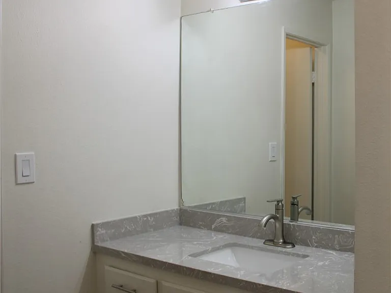 260 E Beverly Blvd #C — Photo 10