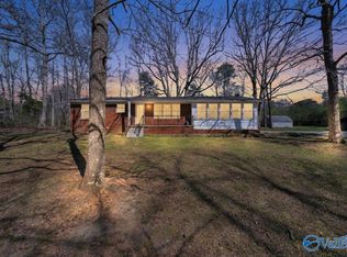 3702 Desoto Pkwy NE, Fort Payne, AL 35967