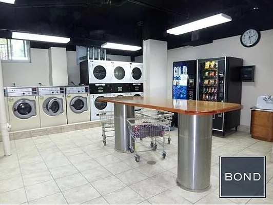 Sold by Bond New York | media 17
