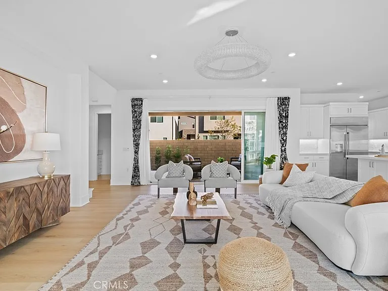 262 Sora — Photo 10