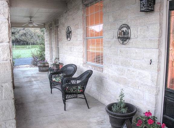 2nd image of 348 Palomino Pl