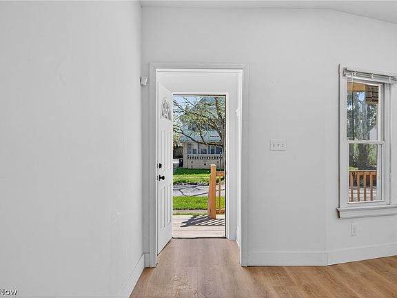 4th image of 3544 E 153rd St