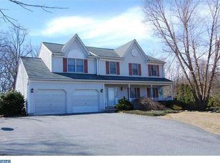 10 Maple Shade Ln, Fleetwood, PA 19522