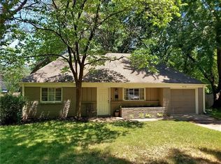 8719 Switzer St, Overland Park, KS 66214