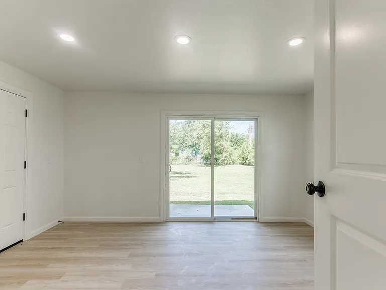 118 S Cook Ave — Photo 25