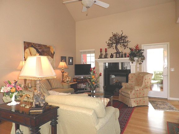 3rd image of 66 Granshire Dr