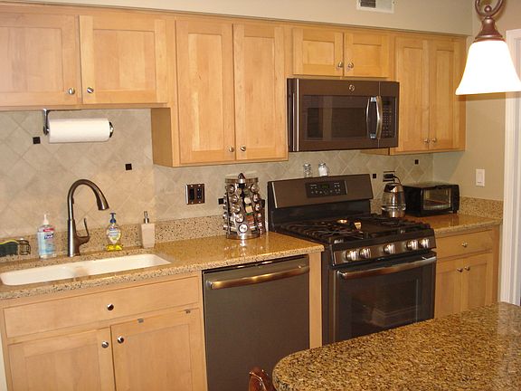 4th image of 1732 W Portsmith Ln
