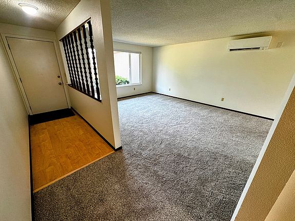 3rd image of 803 NW 118th St