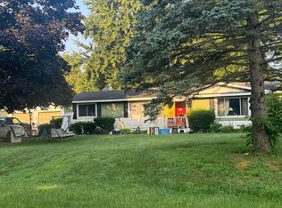 34303 North Dr, Gobles, MI 49055