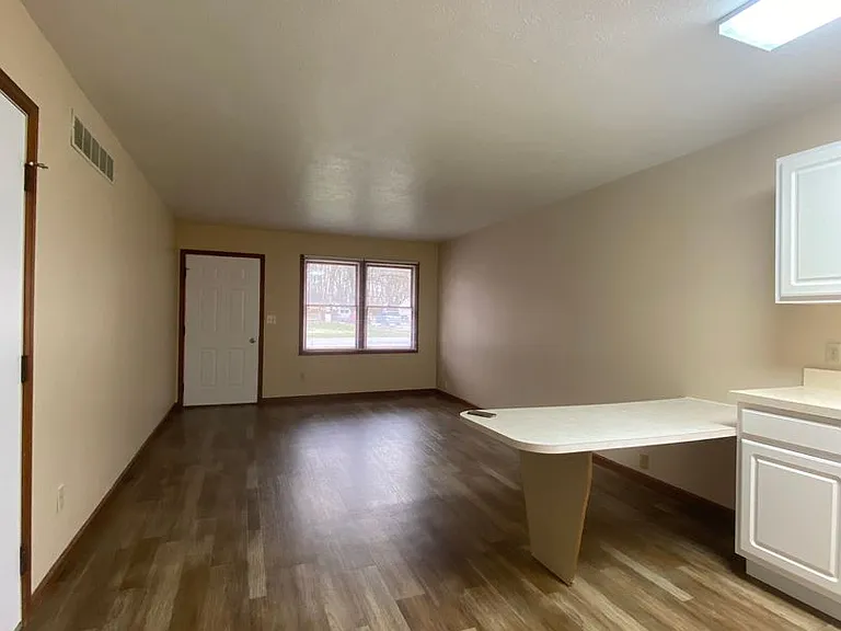 1007 Zollinger Rd — Photo 1